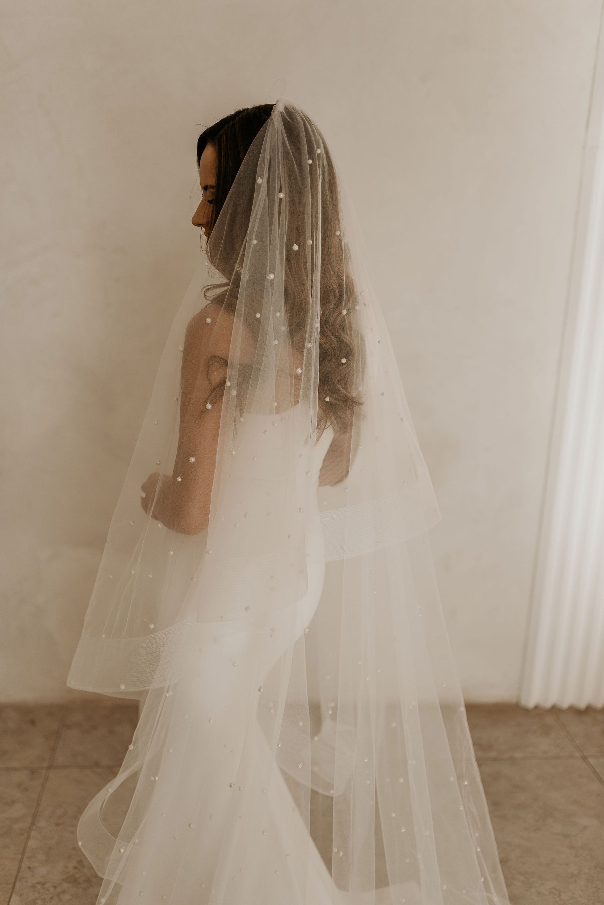 Pearl Veil with a Horse Hair Trim - Wedding Boutique