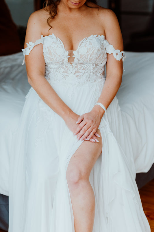 BETHENNY. UK12 - Preloved Wedding Dress