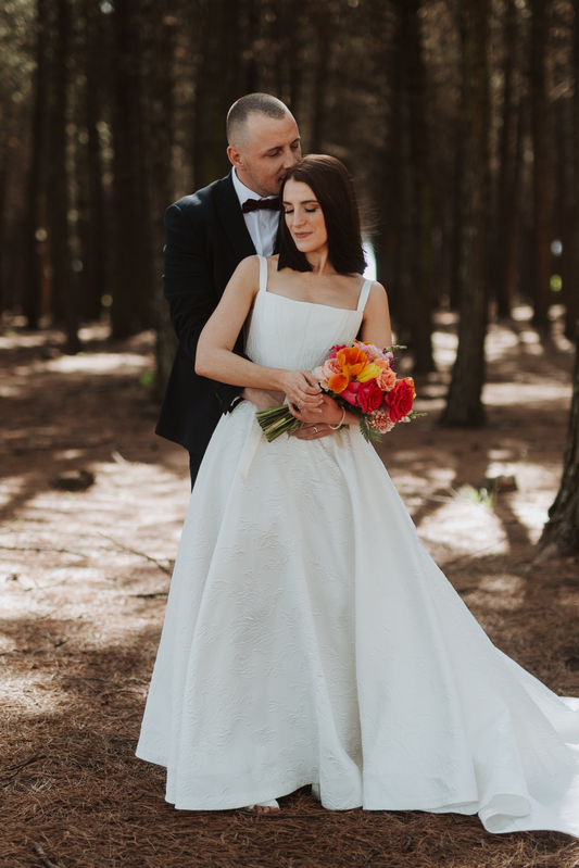 CATTLEYA. UK8- Preloved Wedding Dress