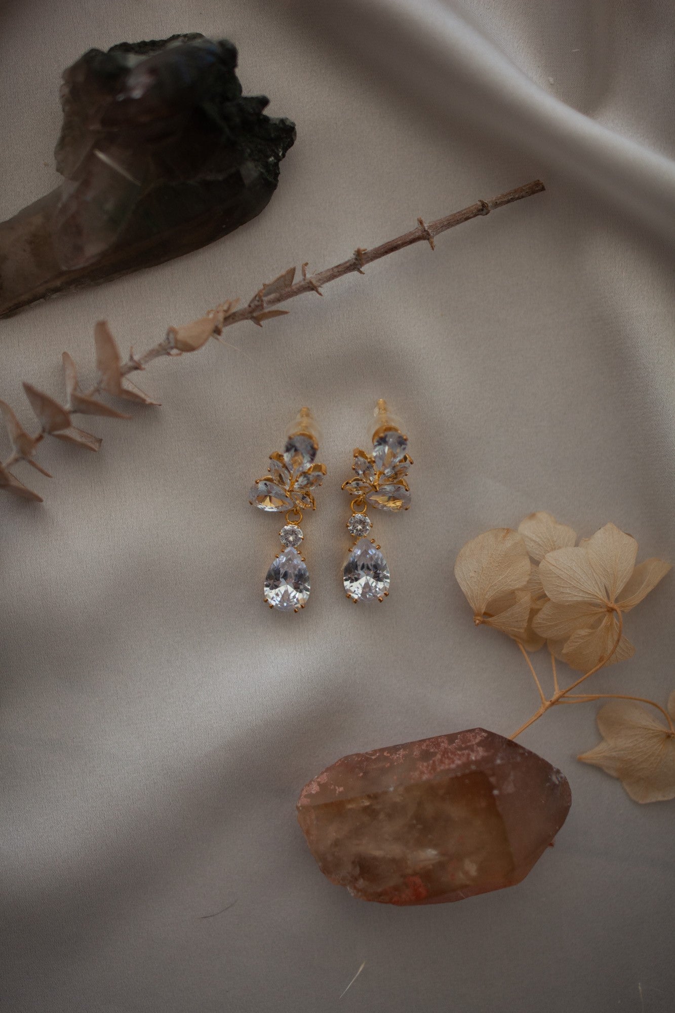 Ezra Diamante Earrings - Wedding Boutique