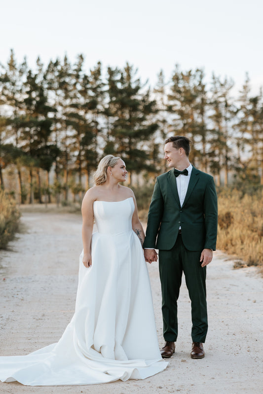 DAHLIA. UK18- Preloved Wedding Dress