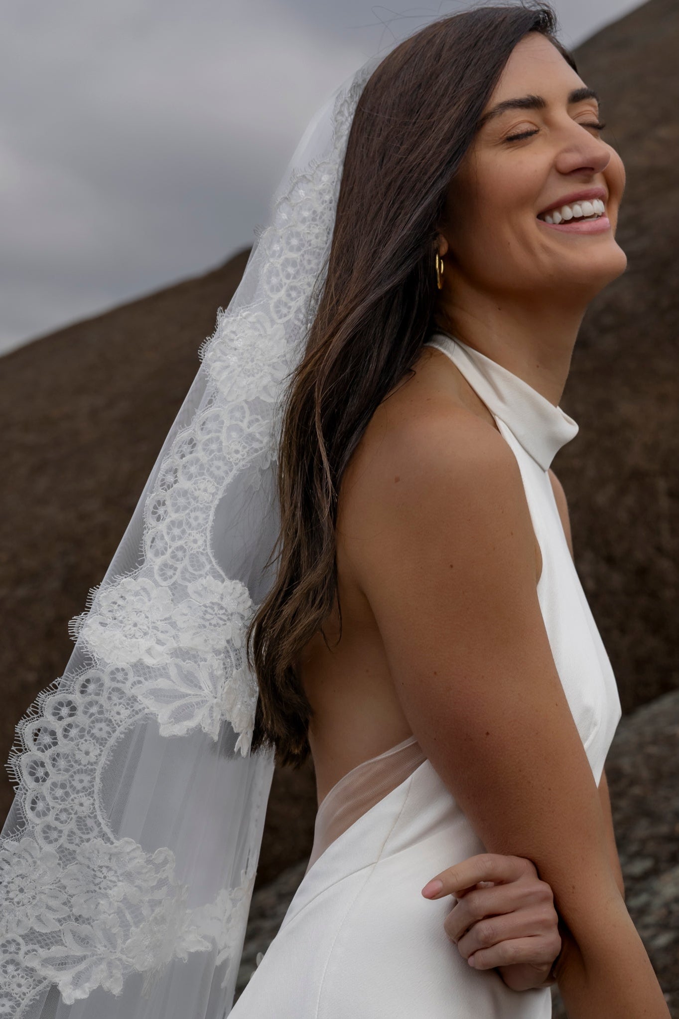 Scarlett Veil