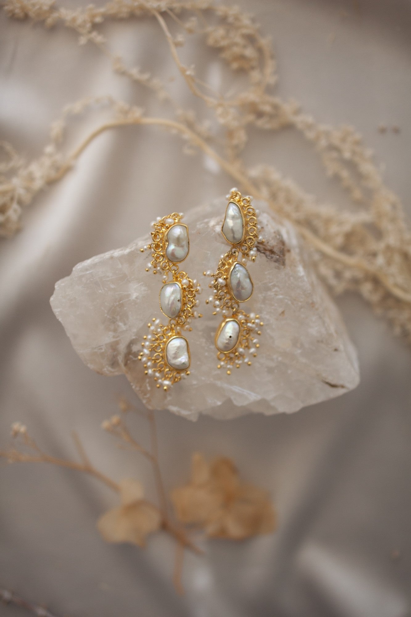 Mara Luna Pearl Drop Earrings - Wedding Boutique