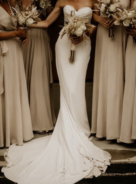 ARYA. UK6 - Preloved Wedding Dress