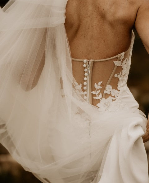 ARYA. UK6 - Preloved Wedding Dress
