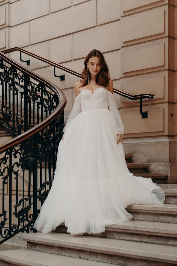 Armeria Wedding Dress by Alena Leena