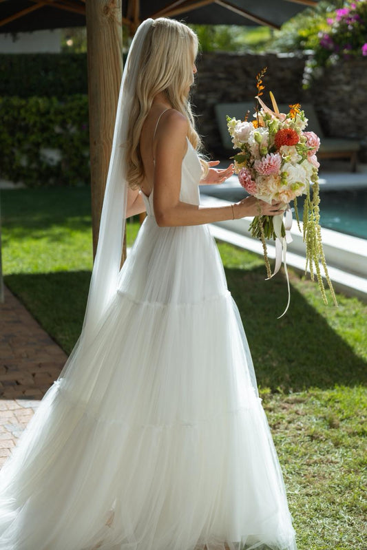 SANTOLINA. UK8 - Preloved Wedding Dress