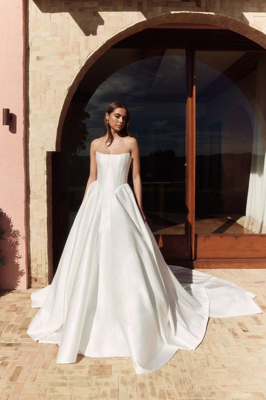 Dahlia Wedding Dress by Alena Leena