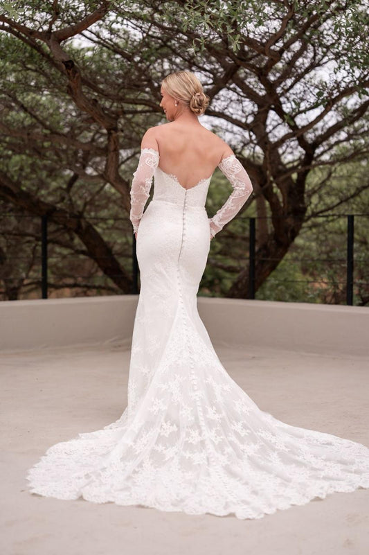 ORLAYA. UK10- Preloved Wedding Dress