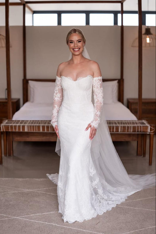 ORLAYA. UK10- Preloved Wedding Dress