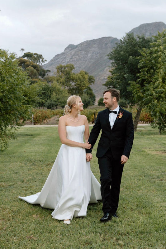 DAHLIA. UK14- Preloved Wedding Dress