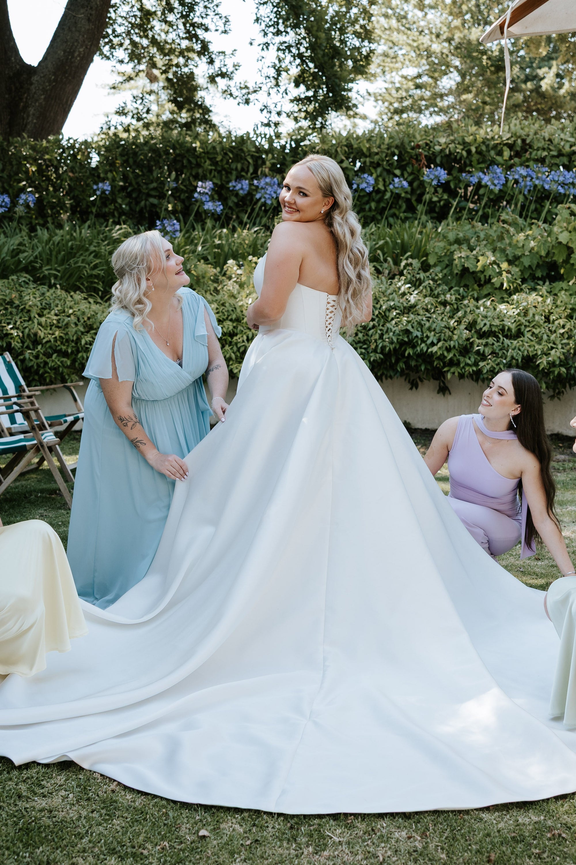 DAHLIA. UK18- Preloved Wedding Dress