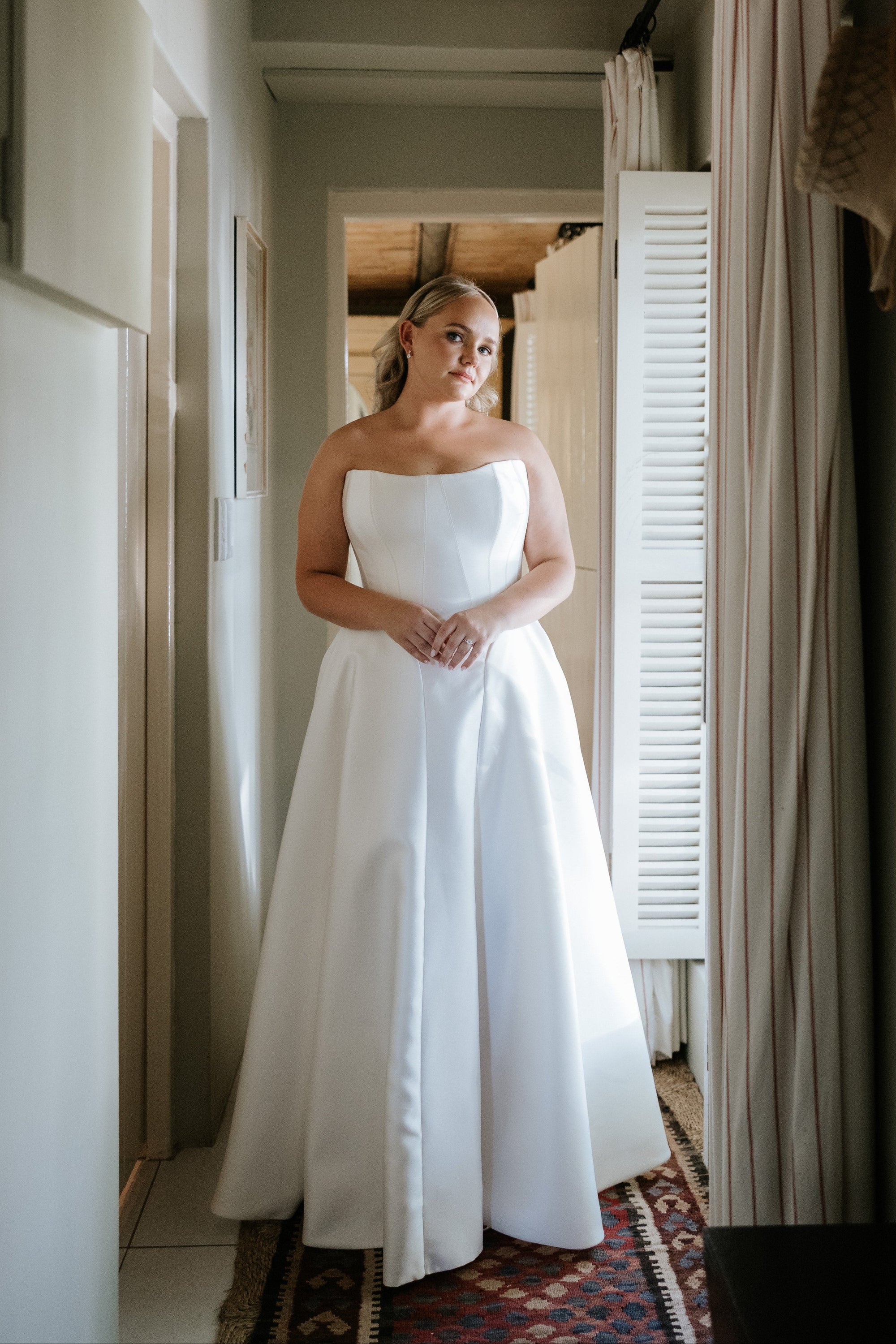 DAHLIA. UK18- Preloved Wedding Dress