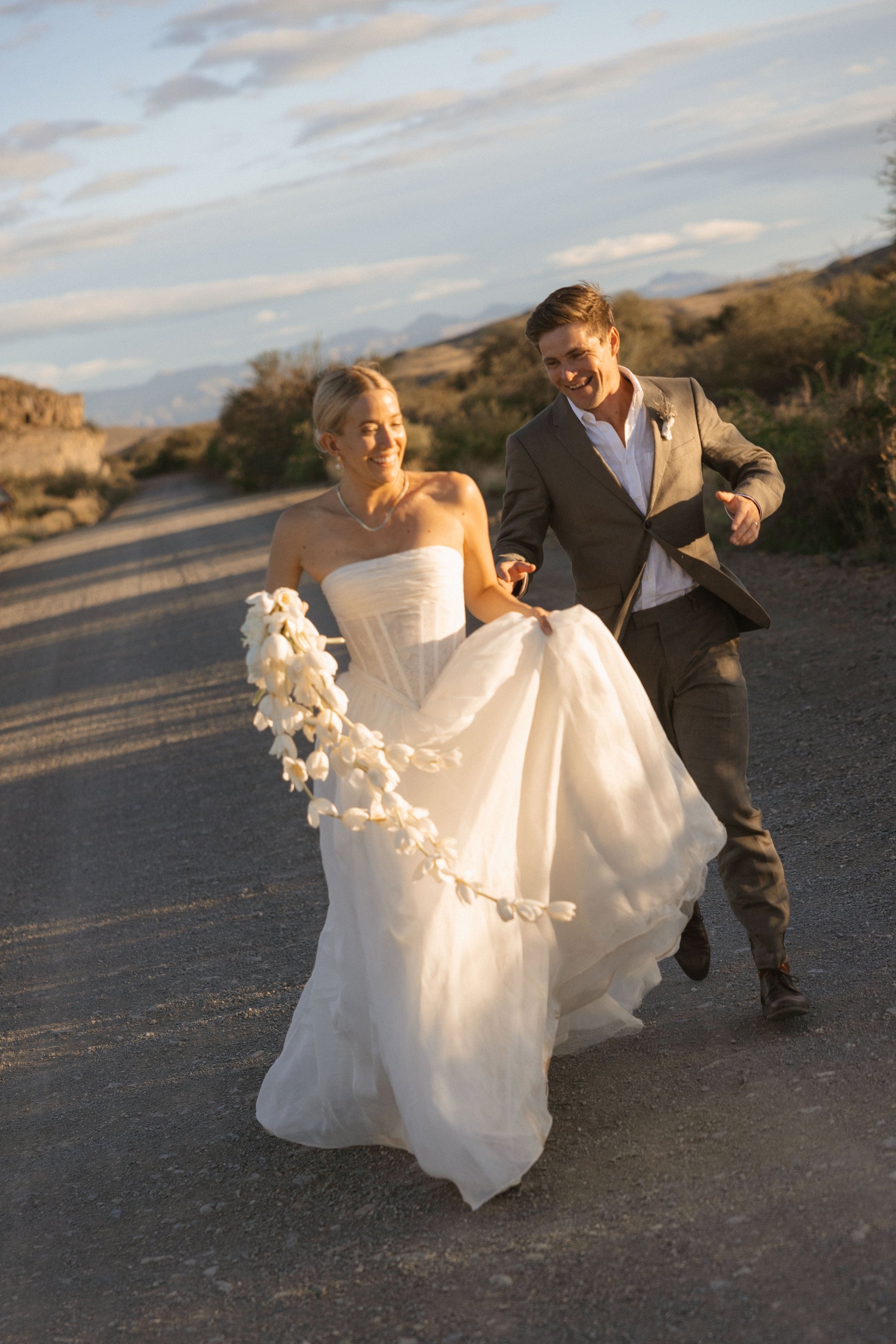 JACARANDA. UK8 - Preloved Wedding Dress