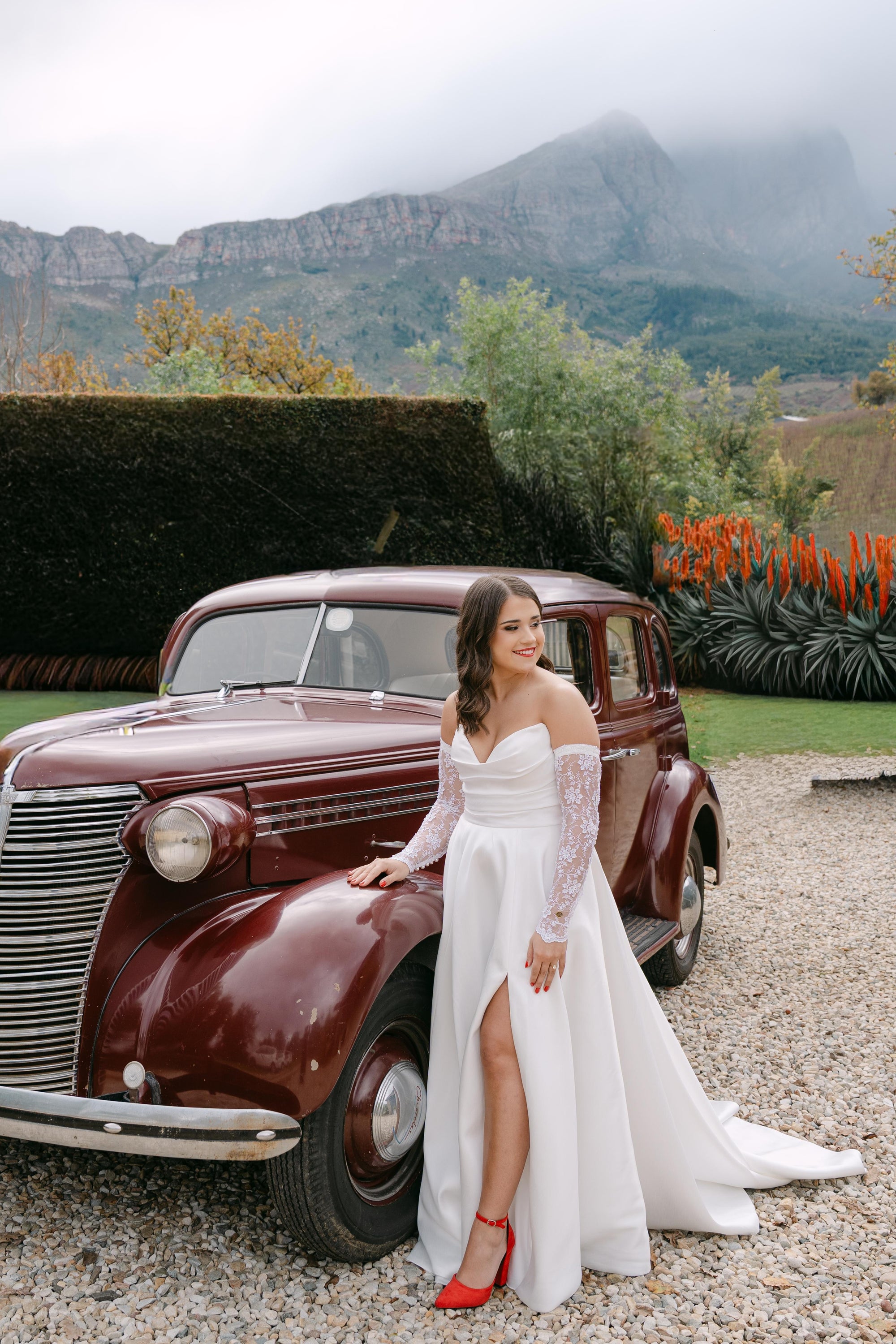 MARISOL. UK12- Preloved Wedding Dress