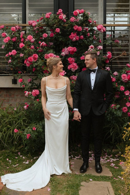 VIVIANA. UK8- Preloved Wedding Dress