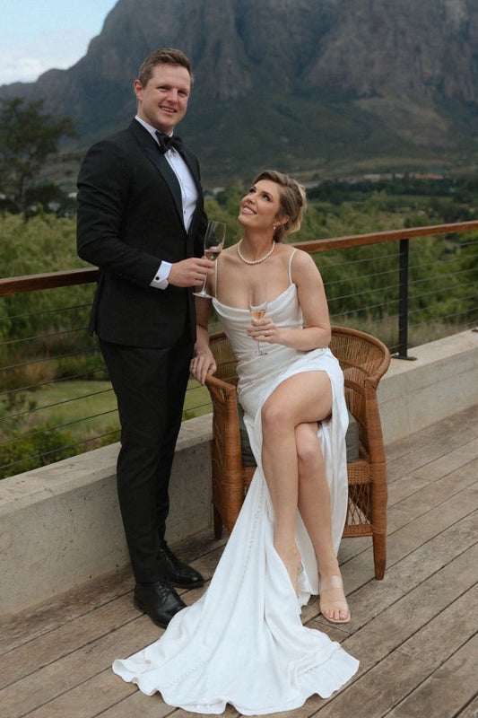 VIVIANA. UK8- Preloved Wedding Dress