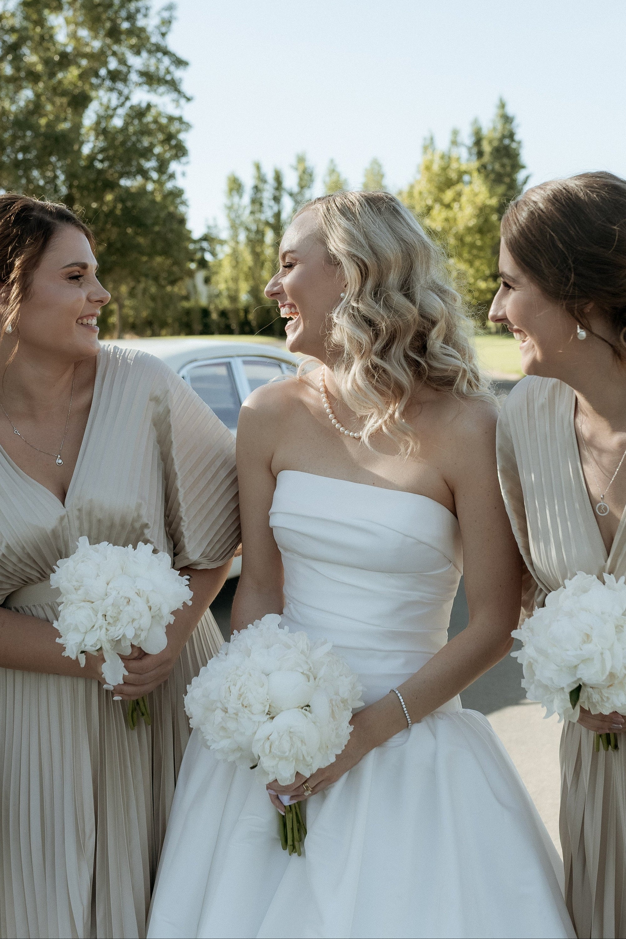 CHARLOTTE. UK12 - Preloved Wedding Dress