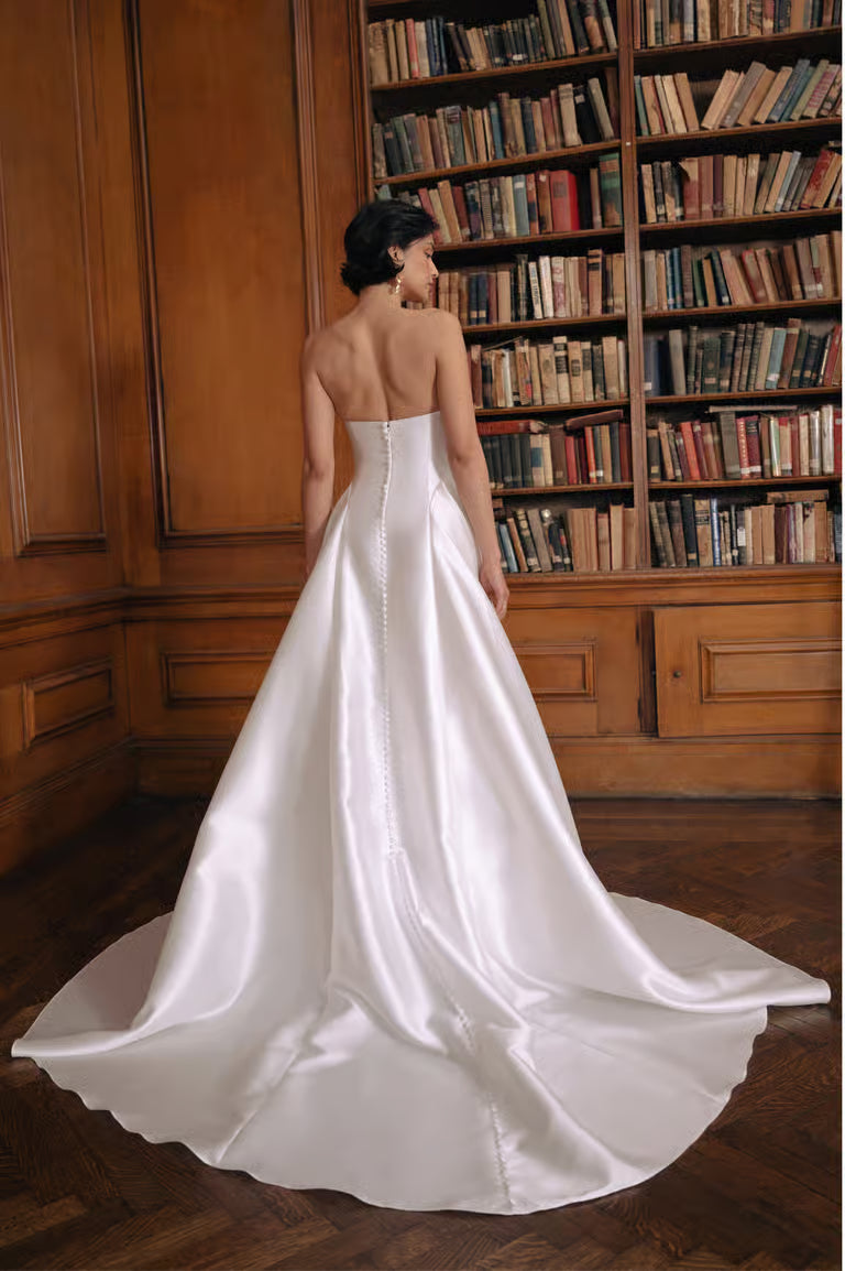 Romina | UK12 Sample