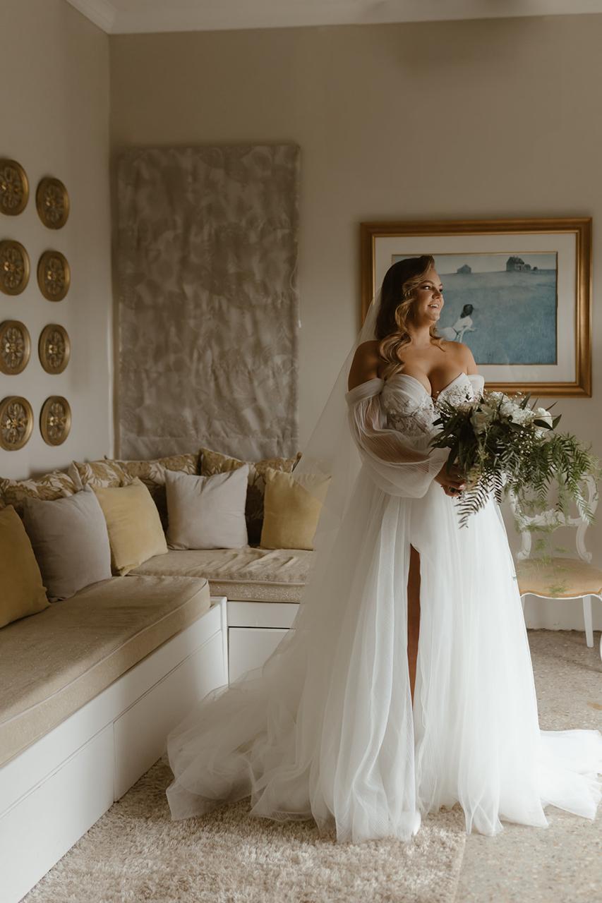 CLIVIA. UK12 - Preloved Wedding Dress