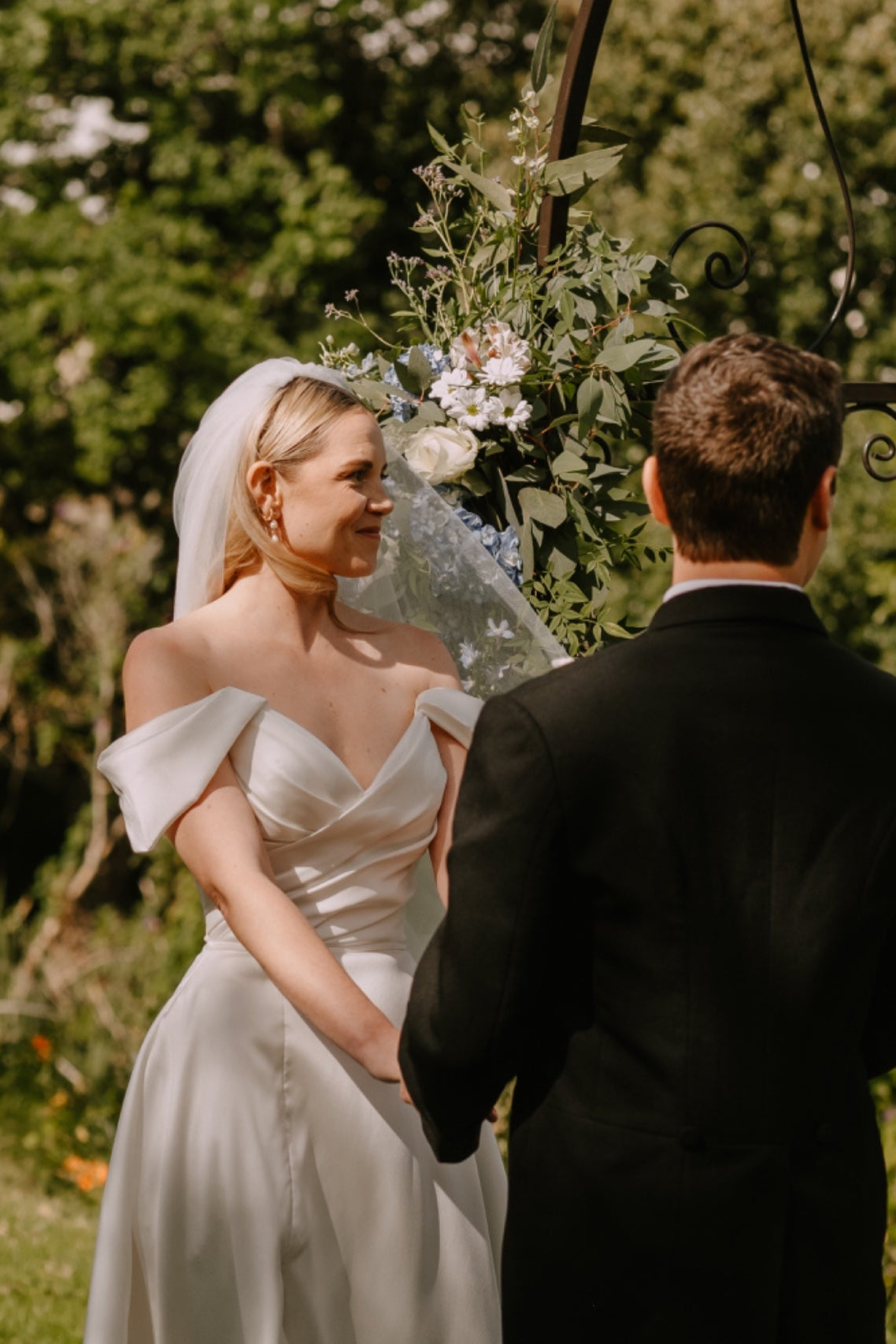 CICELY. UK8- Preloved Wedding Dress