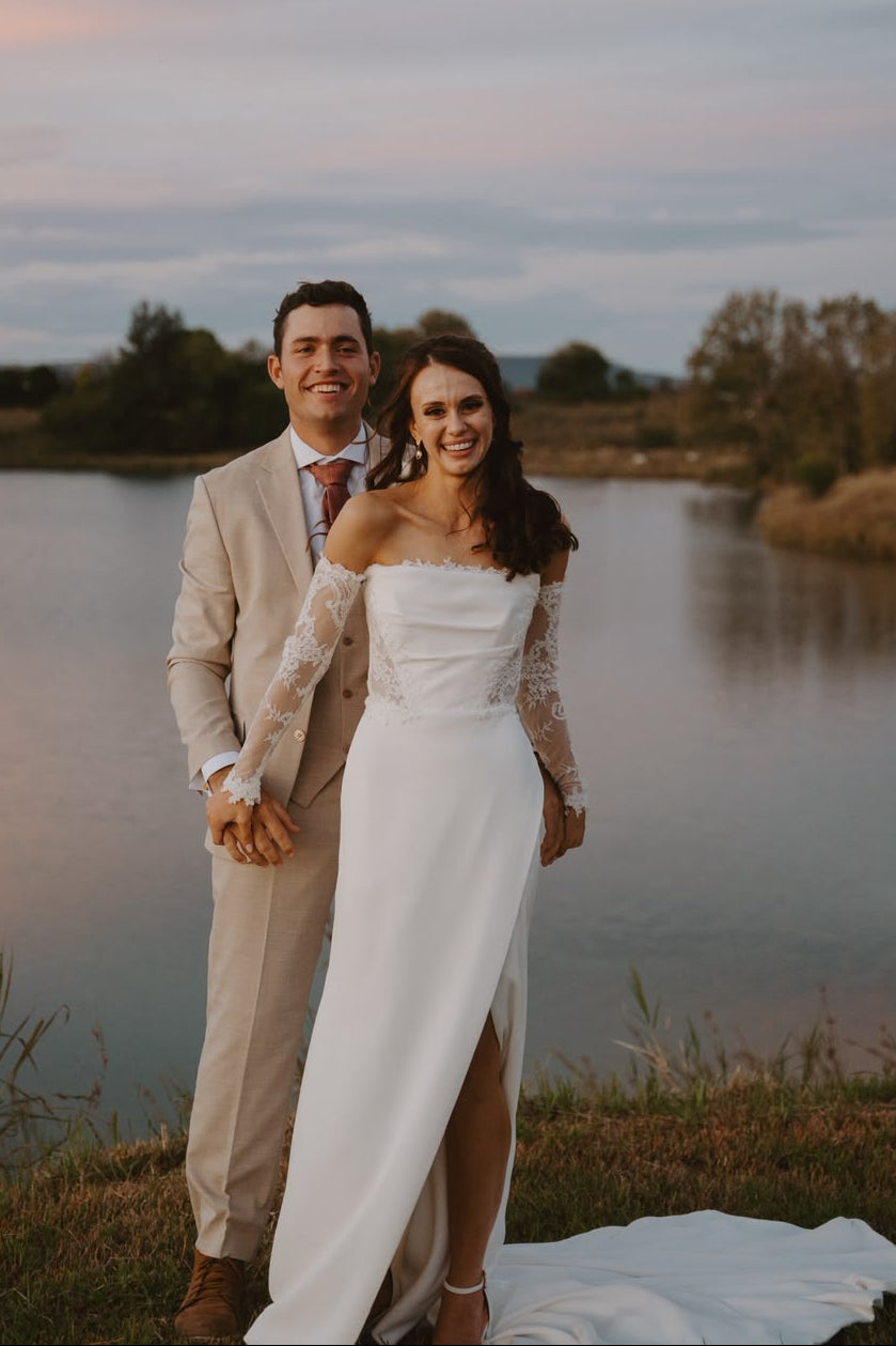 VERONICA. UK8 - Preloved Wedding Dress
