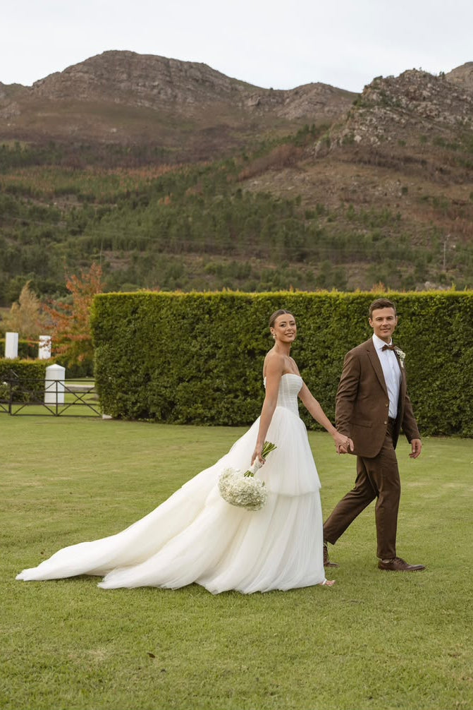 NEEM. UK6- Preloved Wedding Dress