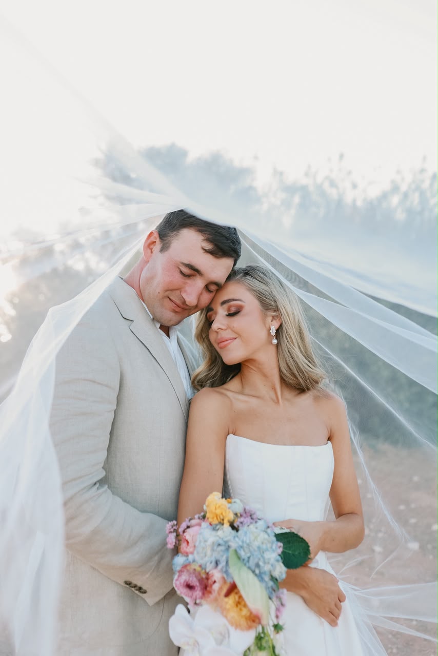 DAHLIA. UK8- Preloved Wedding Dress
