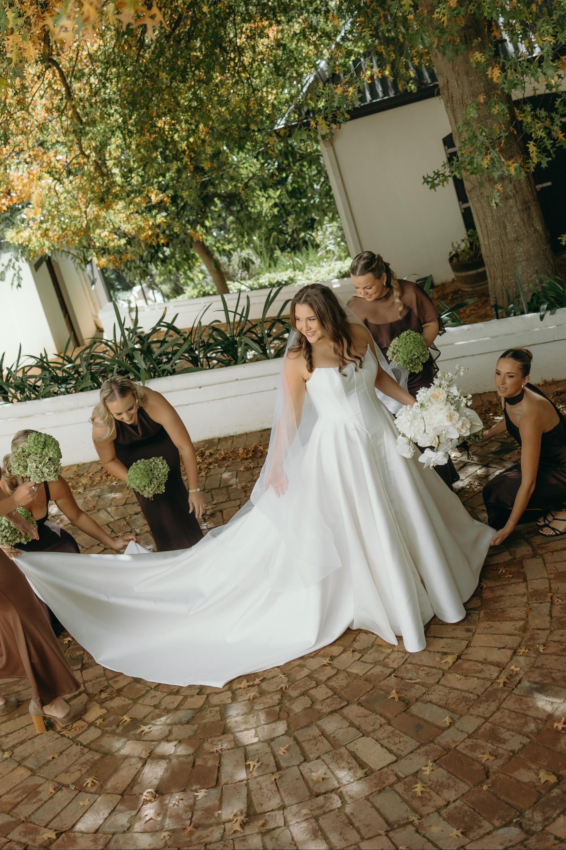 DAHLIA. UK14- Preloved Wedding Dress
