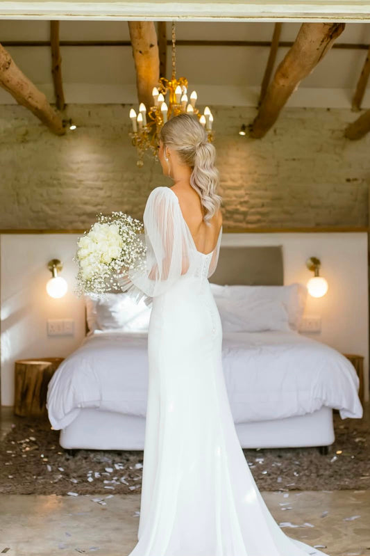 2345. UK6- Preloved Wedding Dress