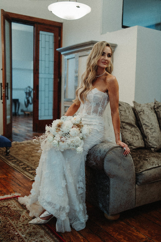 COSMOS. UK10- Preloved Wedding Dress