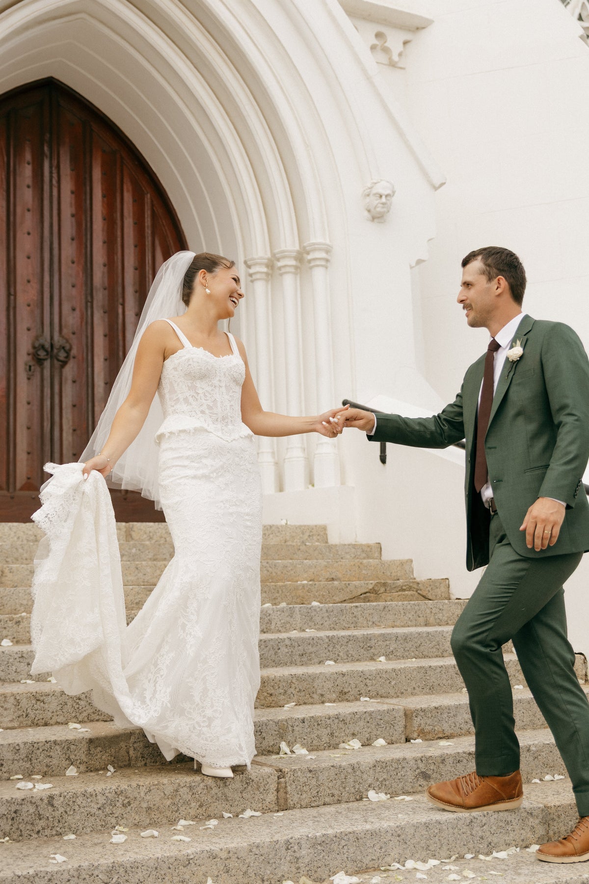BEGONIA. UK10 - Preloved Wedding Dress