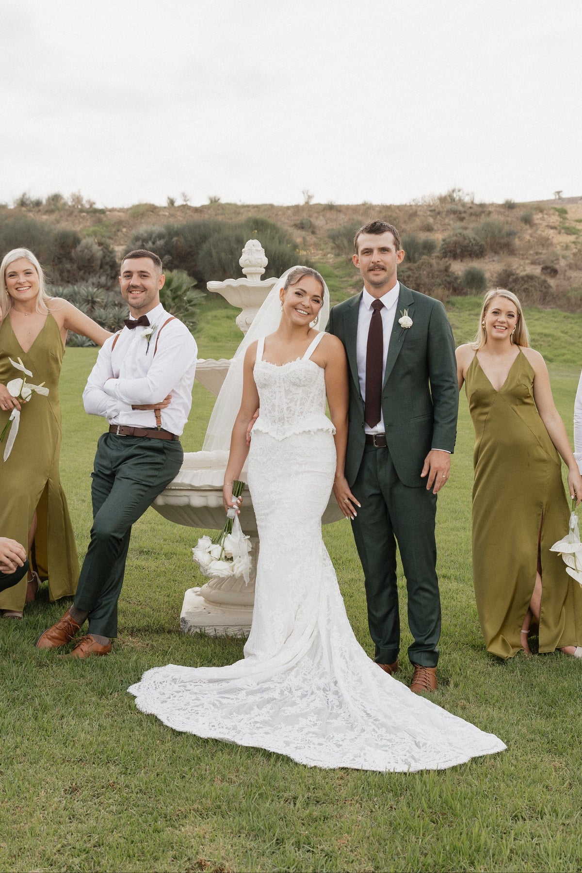 BEGONIA. UK10 - Preloved Wedding Dress