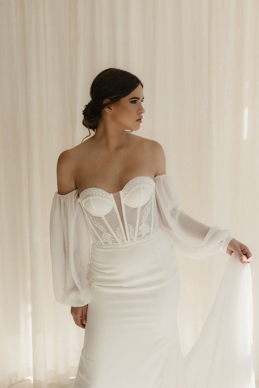 ML2435 - Wedding Boutique 